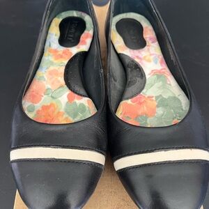 Born Black and Cream Flats NIB